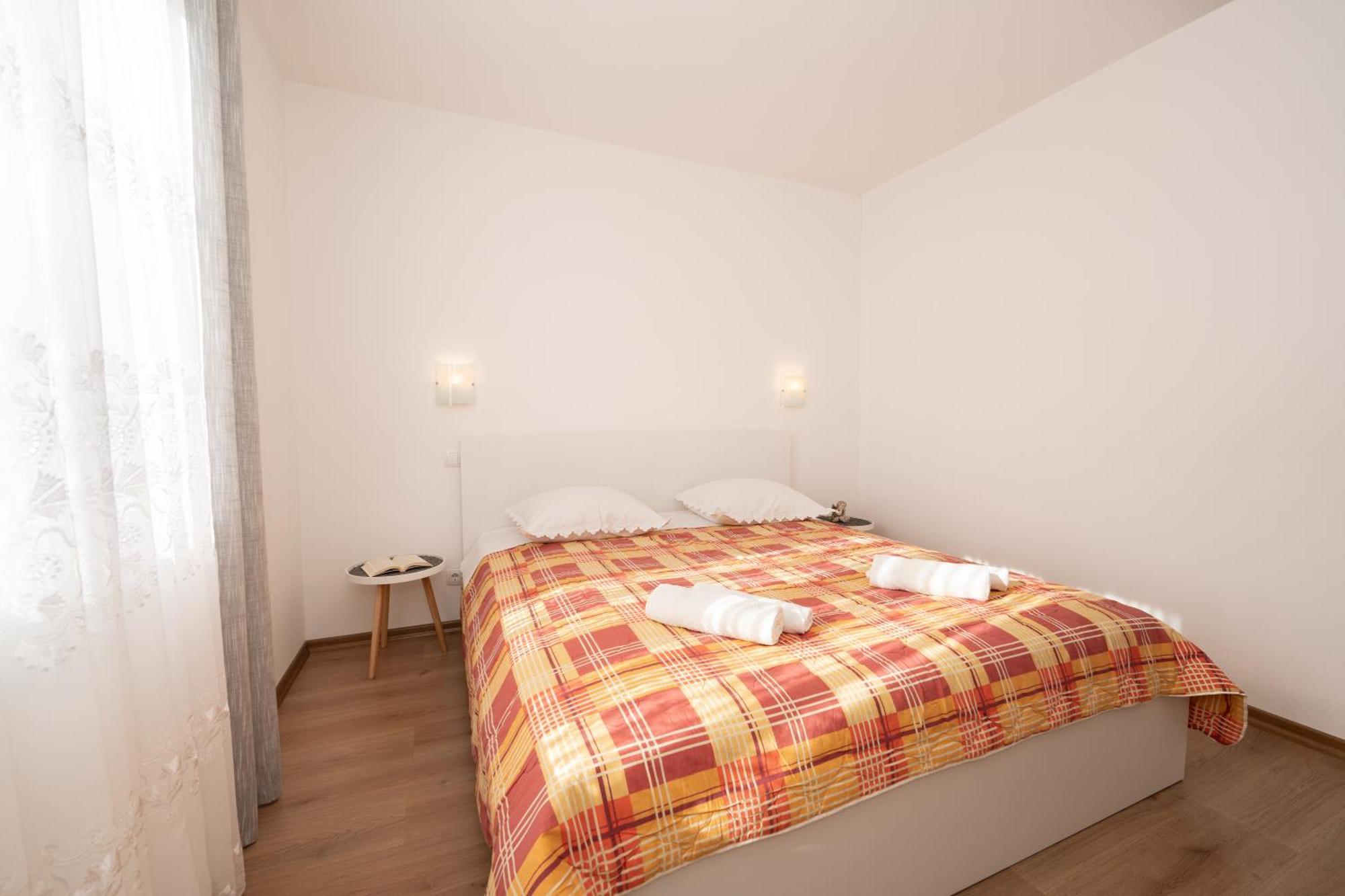 Apartments Biserka Novalja Room photo