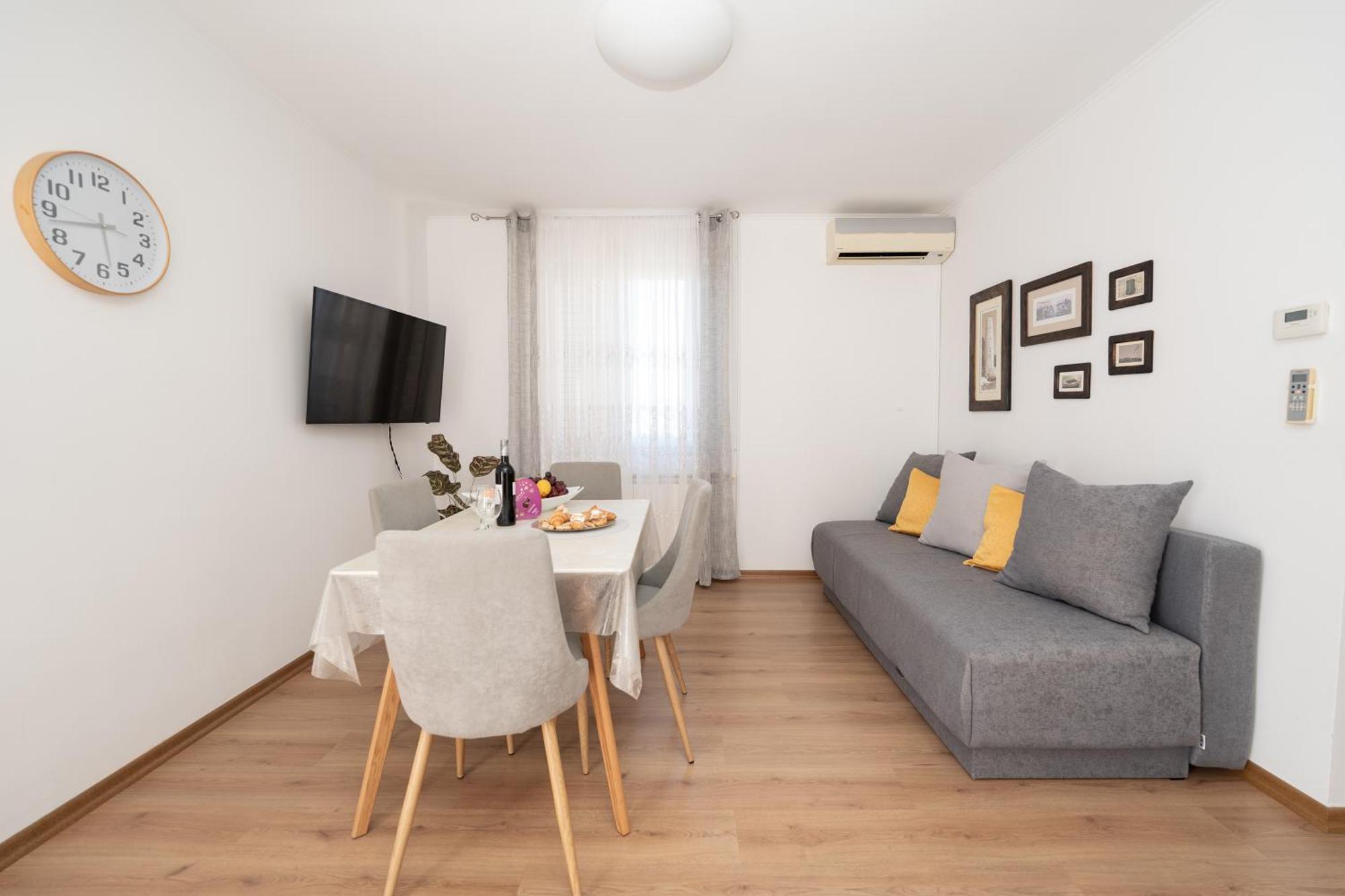 Apartments Biserka Novalja Room photo
