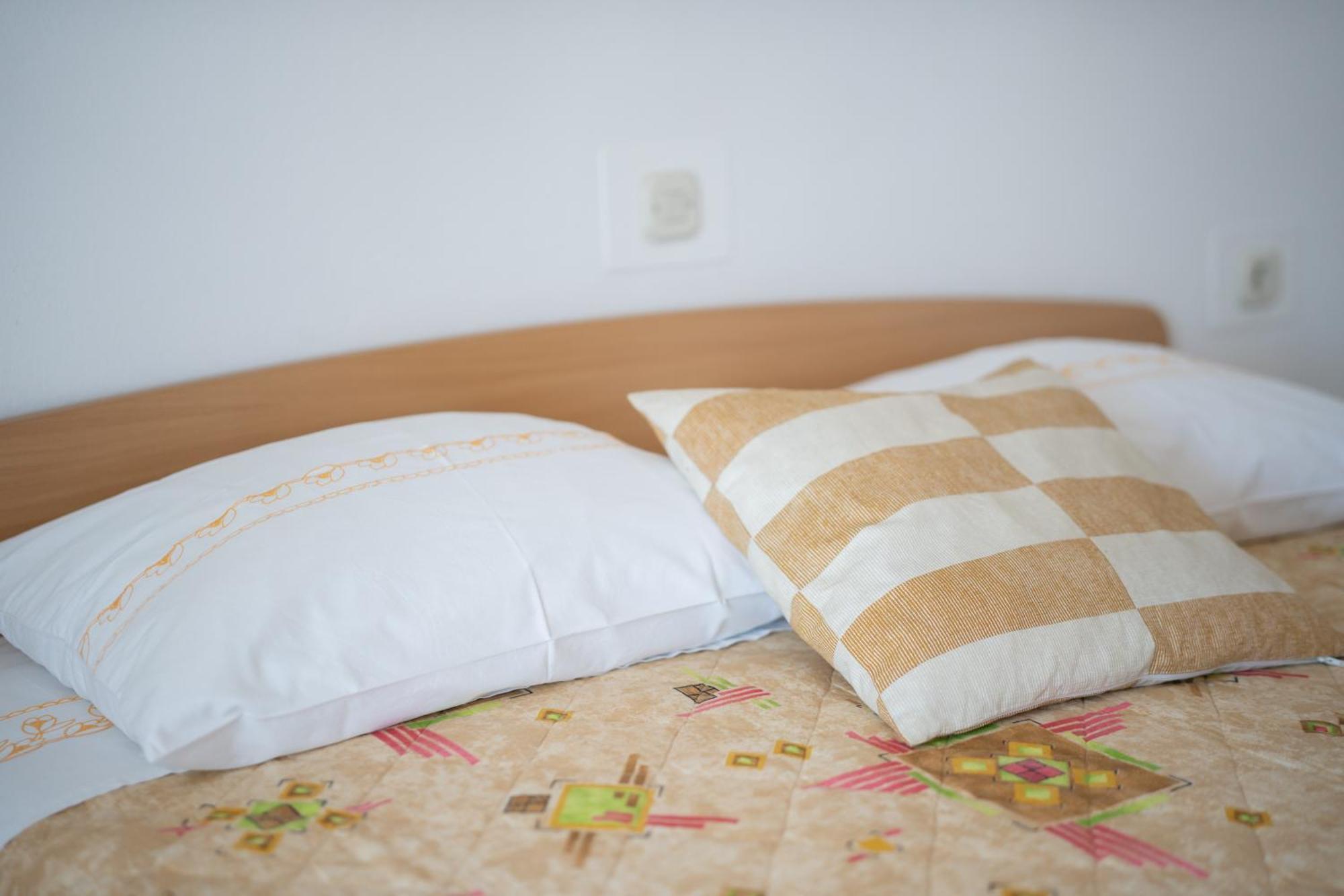 Apartments Biserka Novalja Room photo